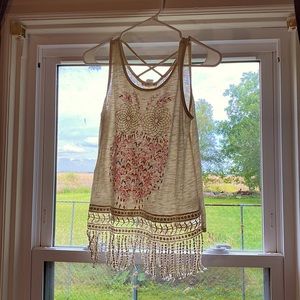 Large cream tank top with owl on it.